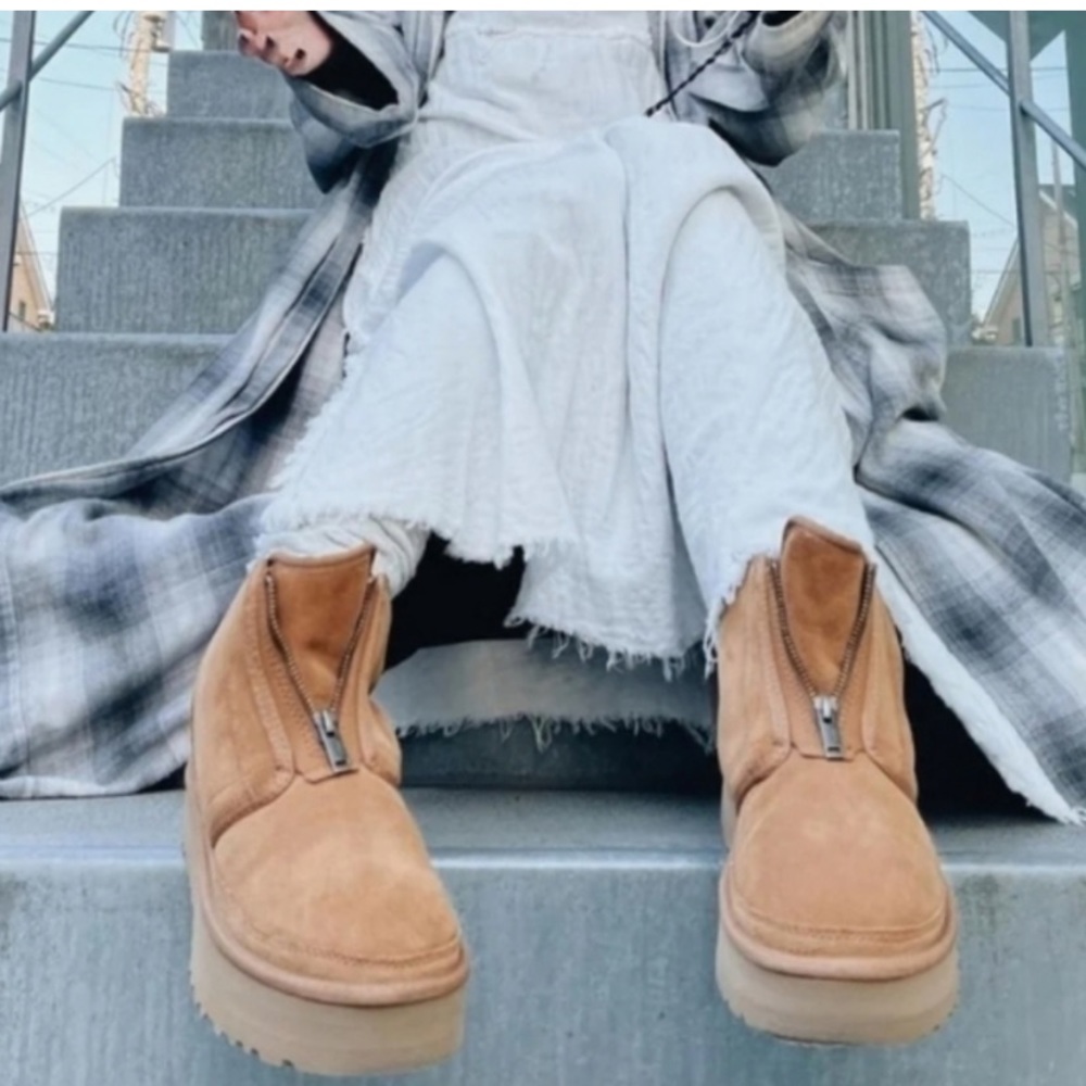 UGG neumel platform zip chestnut